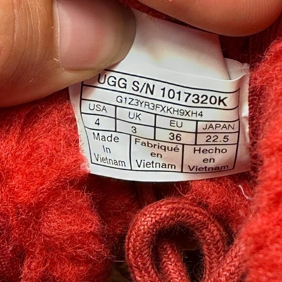 UGG Neumel Red Suede Sheepskin Lined Women’s Boots - Size 4 - Picture 6 of 6